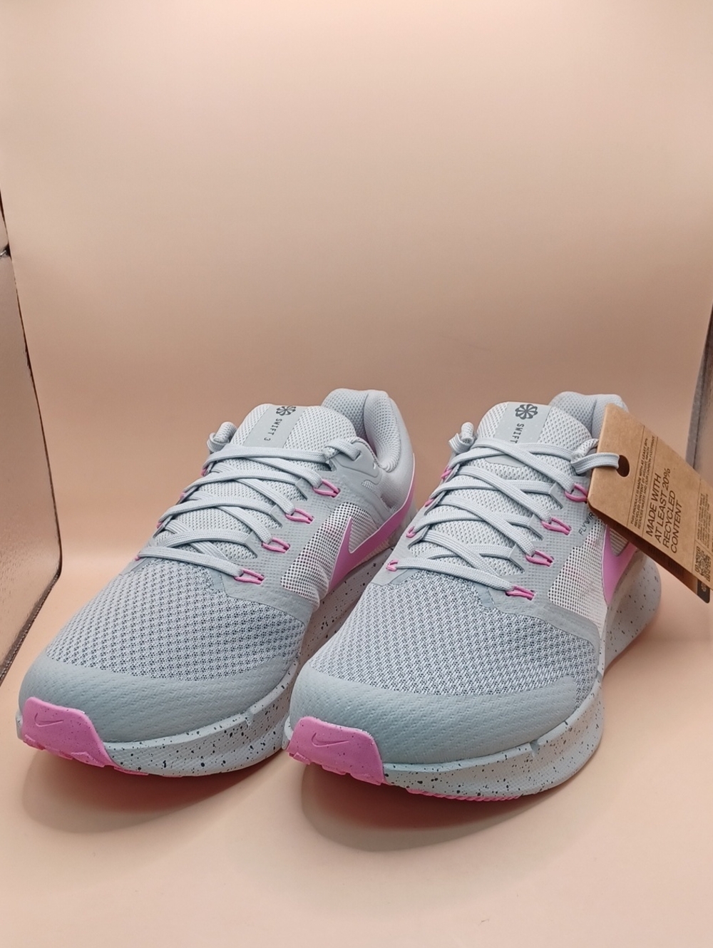 NWOB Nike Run Swift 3 Running Shoes-Grey/Pink Women Sizr 11 US